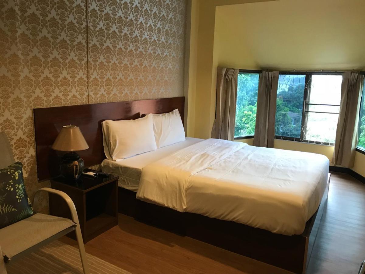 Rcn Court & Inn Chiang Mai Bagian luar foto