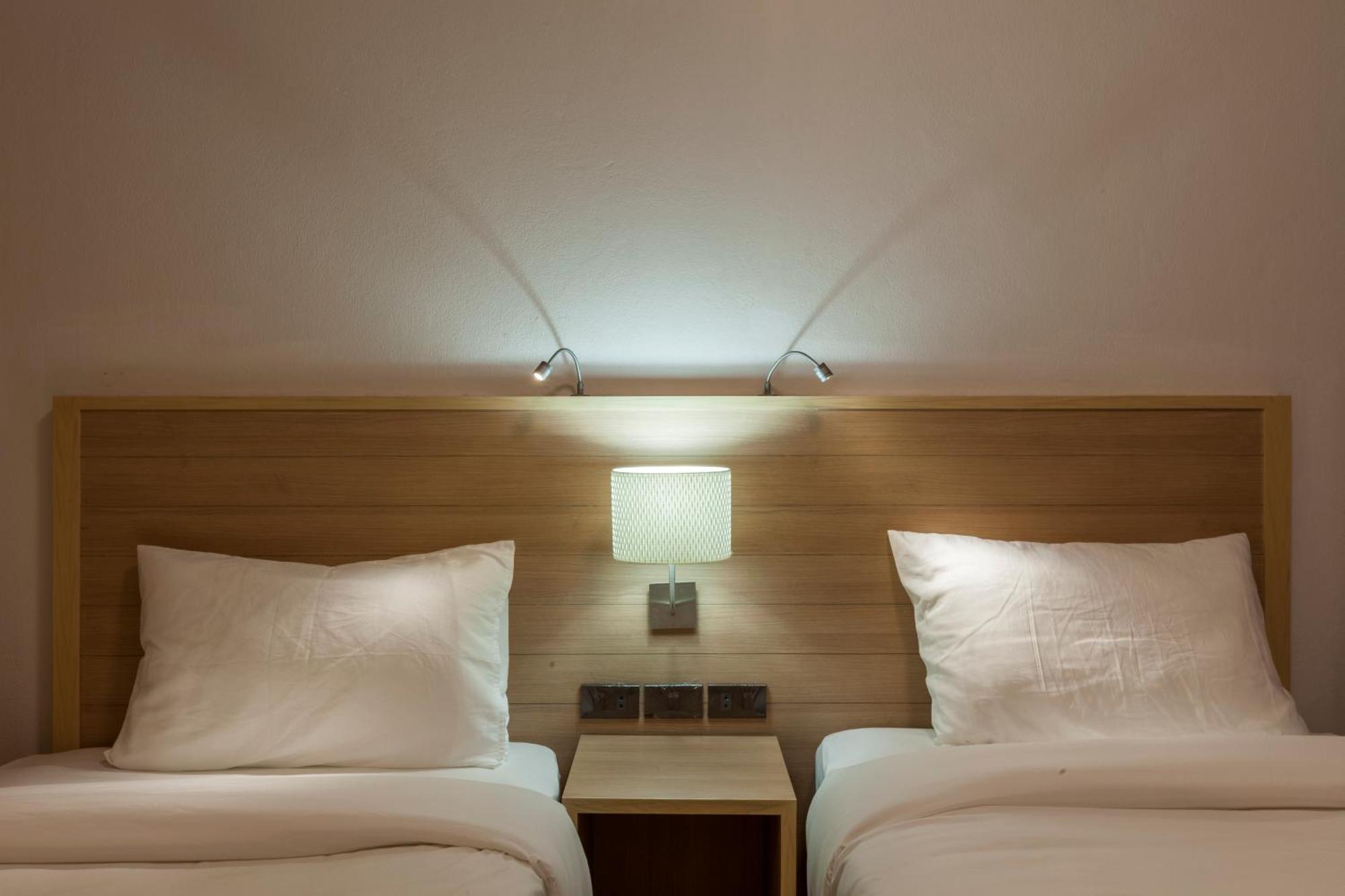 Rcn Court & Inn Chiang Mai Bagian luar foto