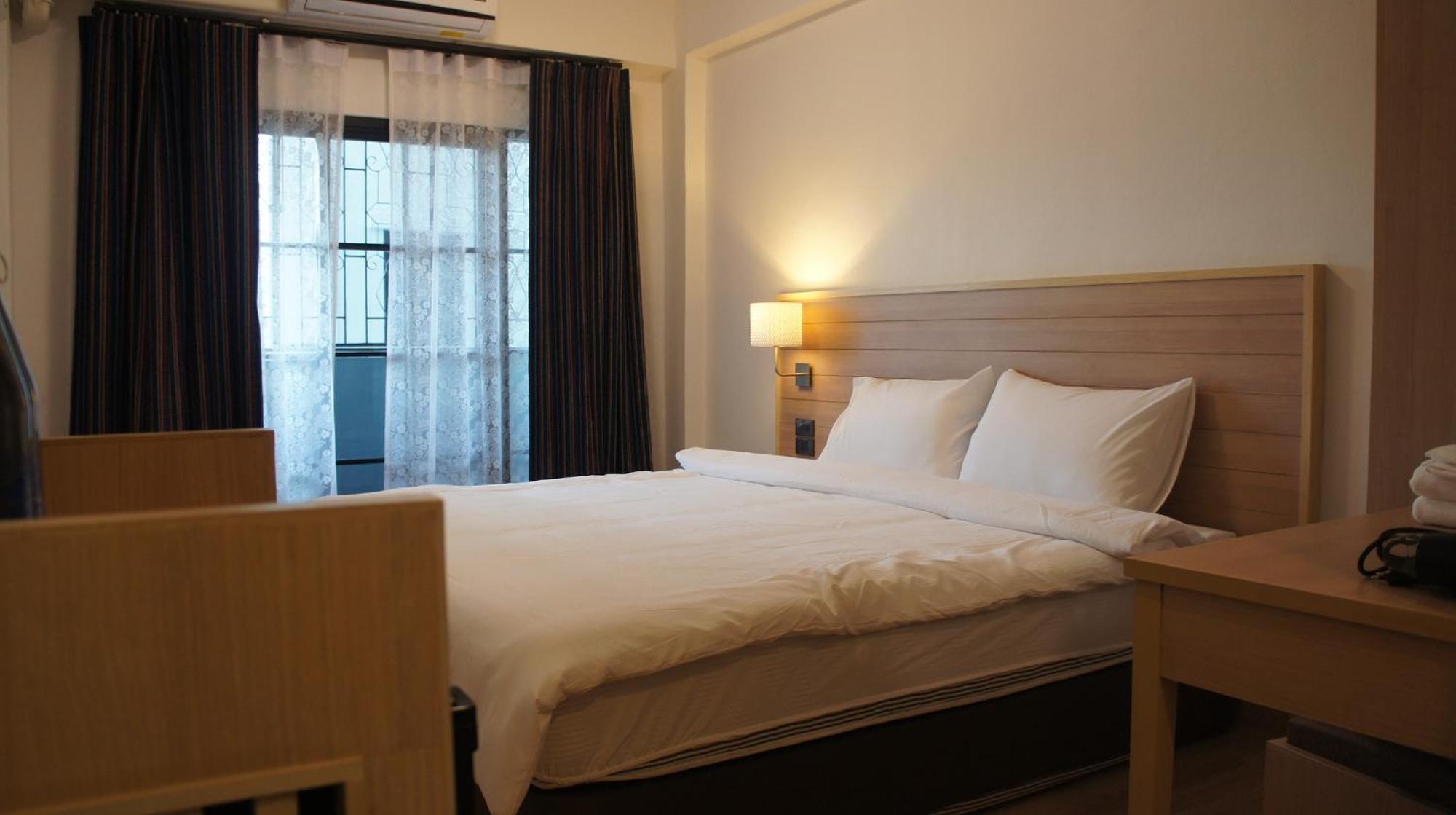 Rcn Court & Inn Chiang Mai Bagian luar foto