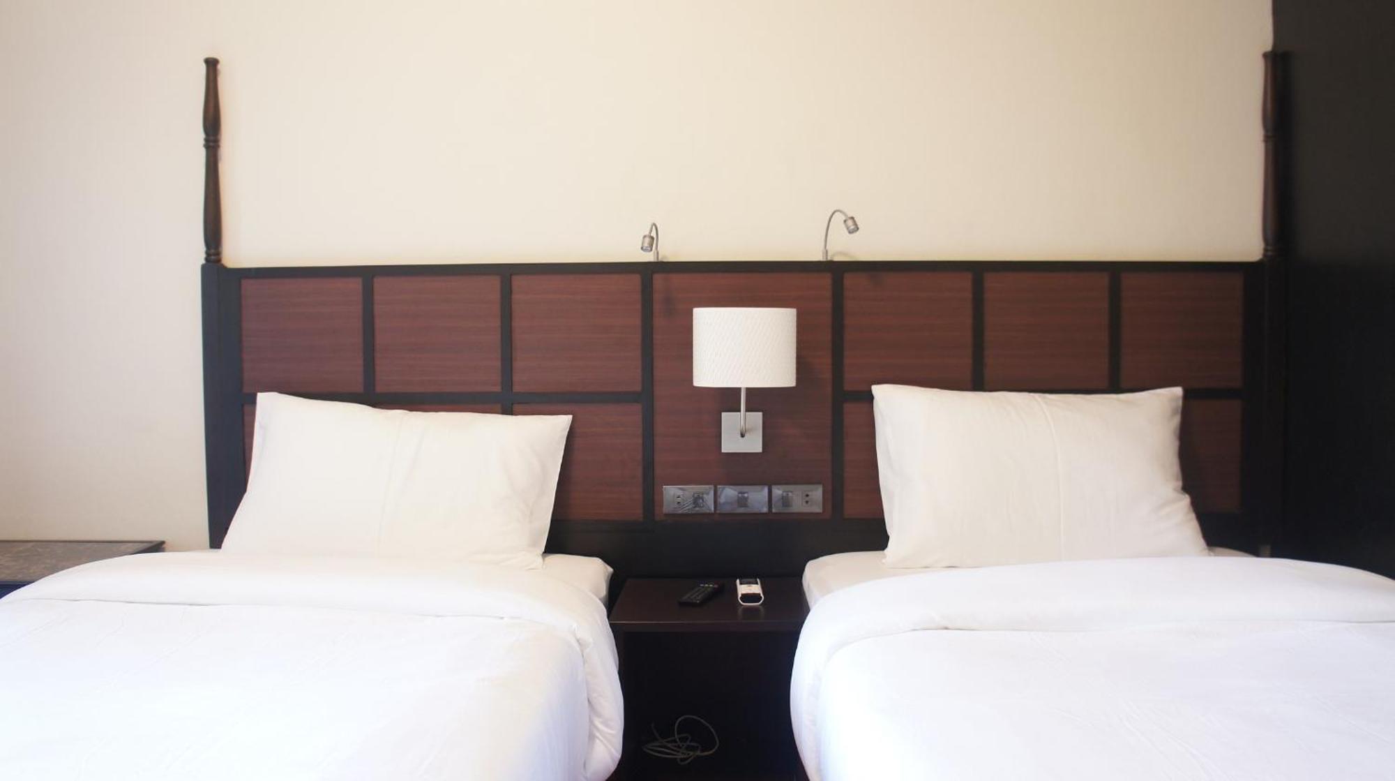Rcn Court & Inn Chiang Mai Bagian luar foto